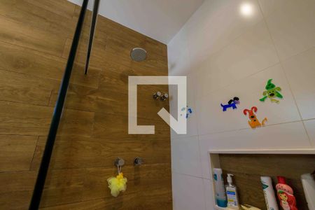 Casa de condomínio à venda com 400m², 4 quartos e 4 vagas Casa de condomínio à venda com 400m², 4 quartos e 4 vagasBanheiro Suíte 3