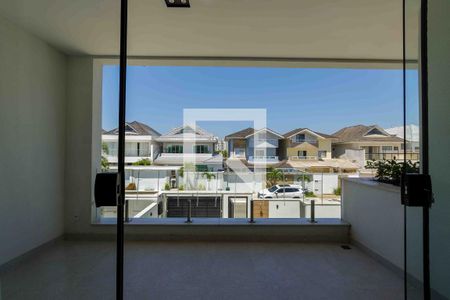 Casa de condomínio à venda com 400m², 4 quartos e 4 vagas Casa de condomínio à venda com 400m², 4 quartos e 4 vagasVaranda Suíte 1