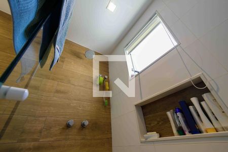 Casa de condomínio à venda com 400m², 4 quartos e 4 vagas Casa de condomínio à venda com 400m², 4 quartos e 4 vagasBanheiro Suíte 2