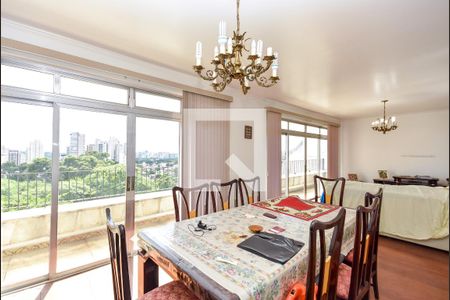 Casa para alugar com 309m², 3 quartos e 5 vagasSala 2º Andar