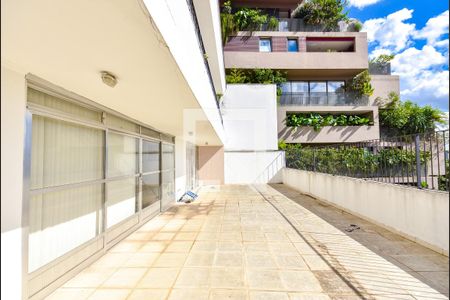 Casa para alugar com 309m², 3 quartos e 5 vagasSala Térreo Varanda