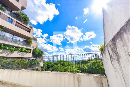 Casa para alugar com 309m², 3 quartos e 5 vagasSala Térreo Varanda