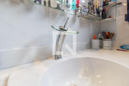 Casa à venda com 400m², 4 quartos e 4 vagas Casa à venda com 400m², 4 quartos e 4 vagasBanheiro do quarto 1