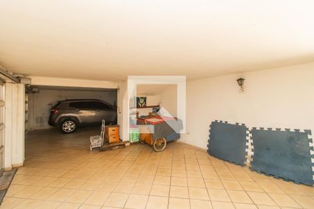 Casa à venda com 400m², 4 quartos e 4 vagas Casa à venda com 400m², 4 quartos e 4 vagasÁrea comum