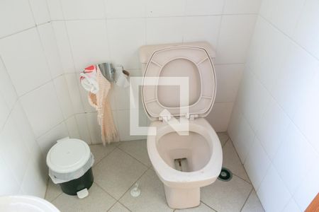 Casa à venda com 400m², 4 quartos e 5 vagasBanheiro do Quarto 5