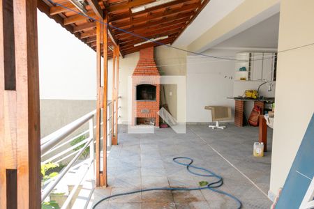 Casa à venda com 400m², 4 quartos e 5 vagasChurrasqueira