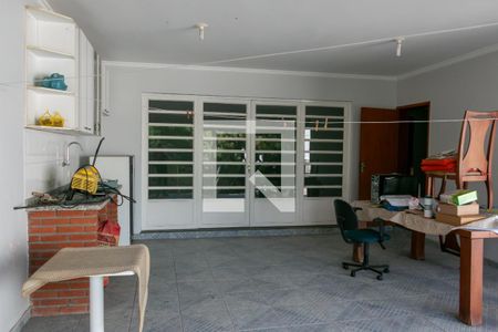 Casa à venda com 400m², 4 quartos e 5 vagasChurrasqueira