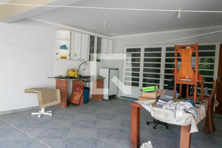Casa à venda com 400m², 4 quartos e 5 vagasChurrasqueira