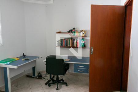 Casa à venda com 400m², 4 quartos e 5 vagasQuarto 5