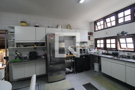 Casa à venda com 360m², 4 quartos e 6 vagasCozinha