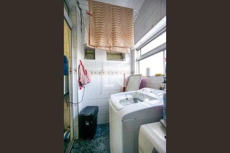 Apartamento à venda com 116m², 2 quartos e 2 vagas Apartamento à venda com 116m², 2 quartos e 2 vagasÁrea de serviço