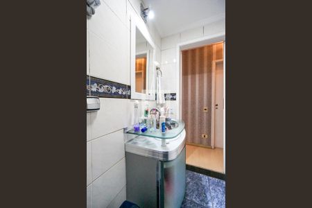 Apartamento à venda com 116m², 2 quartos e 2 vagas Apartamento à venda com 116m², 2 quartos e 2 vagasBanheiro social