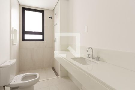 Apartamento à venda com 374m², 5 quartos e 5 vagasBanheiro da Suíte 2