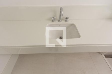 Apartamento à venda com 374m², 5 quartos e 5 vagasBanheiro da Suíte 3