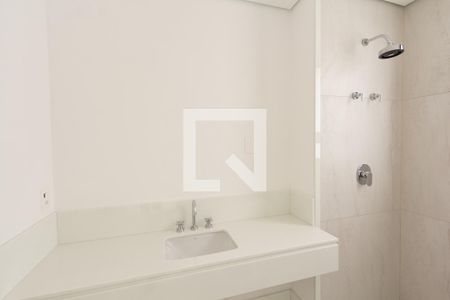 Apartamento à venda com 374m², 5 quartos e 5 vagasBanheiro da Suíte 1