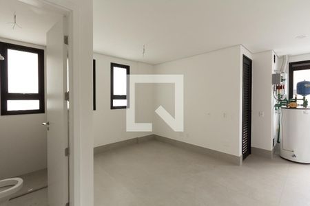 Apartamento à venda com 374m², 5 quartos e 5 vagas Apartamento à venda com 374m², 5 quartos e 5 vagasÁrea de Serviço