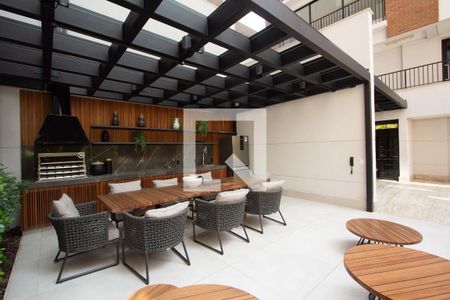 Apartamento à venda com 374m², 5 quartos e 5 vagas Apartamento à venda com 374m², 5 quartos e 5 vagasÁrea comum - Churrasqueira