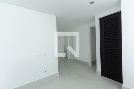 Apartamento à venda com 374m², 5 quartos e 5 vagas Apartamento à venda com 374m², 5 quartos e 5 vagasÁrea de Serviço