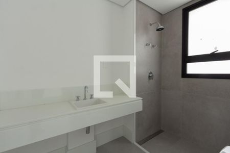 Apartamento à venda com 374m², 5 quartos e 5 vagasBanheiro da Suíte 1