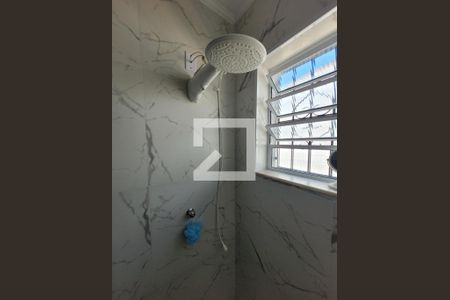 Casa à venda com 188m², 4 quartos e 4 vagas Casa à venda com 188m², 4 quartos e 4 vagasBanheiro da Suíte