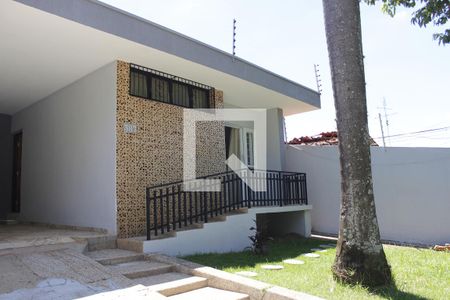 Casa à venda com 188m², 4 quartos e 4 vagasFachada