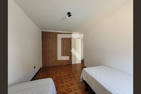 Casa à venda com 188m², 4 quartos e 4 vagas Casa à venda com 188m², 4 quartos e 4 vagasQuarto 2