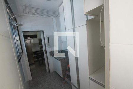 Apartamento à venda com 147m², 3 quartos e 1 vagaÁrea de Serviço