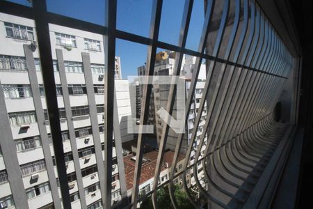 Vista Sala de apartamento à venda com 3 quartos, 147m² em Icaraí, Niterói