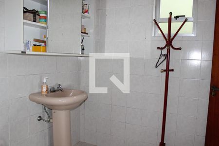 Casa para alugar com 256m², 3 quartos e 3 vagas Casa para alugar com 256m², 3 quartos e 3 vagasBanheiro da Suite