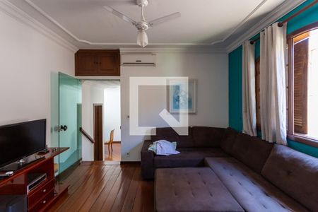 Casa à venda com 139m², 3 quartos e 2 vagas Casa à venda com 139m², 3 quartos e 2 vagasSala de TV