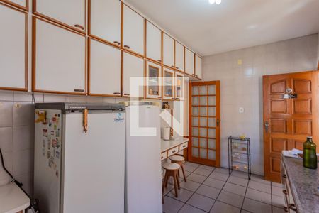 Casa à venda com 139m², 3 quartos e 2 vagas Casa à venda com 139m², 3 quartos e 2 vagasCozinha