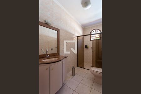 Casa à venda com 139m², 3 quartos e 2 vagas Casa à venda com 139m², 3 quartos e 2 vagasBanheiro