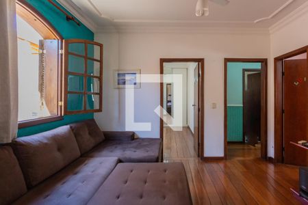 Casa à venda com 139m², 3 quartos e 2 vagas Casa à venda com 139m², 3 quartos e 2 vagasSala de TV