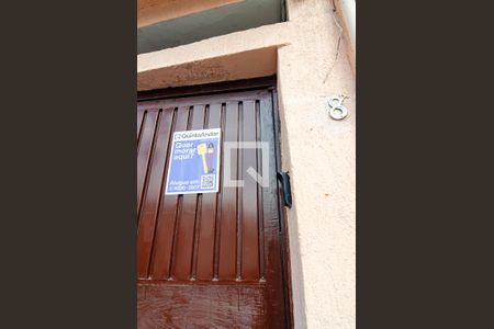 Casa à venda com 220m², 3 quartos e 3 vagas Casa à venda com 220m², 3 quartos e 3 vagasFachada