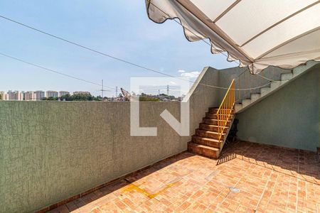 Casa de condomínio à venda com 190m², 3 quartos e 2 vagas Casa de condomínio à venda com 190m², 3 quartos e 2 vagasQuintal