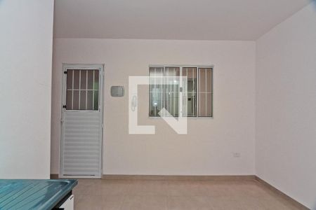 Sala de kitnet/studio para alugar com 1 quarto, 30m² em Jardim do Tiro, São Paulo