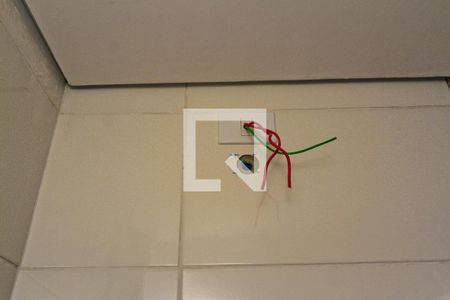 Banheiro de kitnet/studio para alugar com 1 quarto, 30m² em Jardim do Tiro, São Paulo