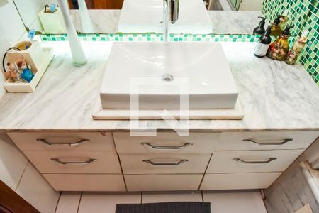 Apartamento à venda com 238m², 3 quartos e 2 vagas Apartamento à venda com 238m², 3 quartos e 2 vagasBanheiro