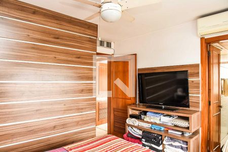 Apartamento à venda com 238m², 3 quartos e 2 vagas Apartamento à venda com 238m², 3 quartos e 2 vagasSuíte