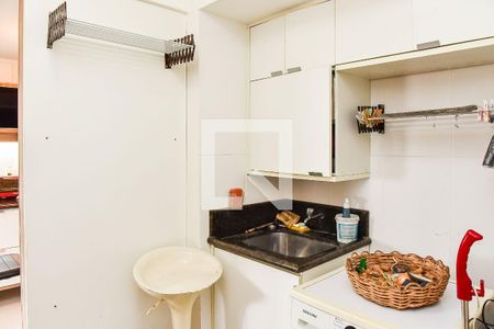 Apartamento à venda com 238m², 3 quartos e 2 vagas Apartamento à venda com 238m², 3 quartos e 2 vagasÁrea de Serviço