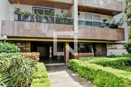 Apartamento à venda com 238m², 3 quartos e 2 vagas Apartamento à venda com 238m², 3 quartos e 2 vagasEntrada