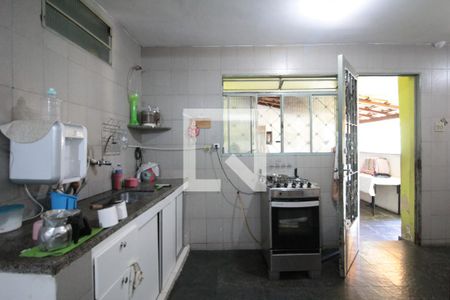 Casa à venda com 280m², 4 quartos e 5 vagasCozinha