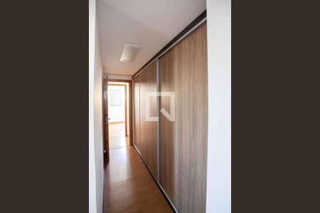 Apartamento à venda com 117m², 4 quartos e 2 vagas Apartamento à venda com 117m², 4 quartos e 2 vagasCloset da suíte