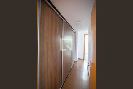 Apartamento à venda com 117m², 4 quartos e 2 vagas Apartamento à venda com 117m², 4 quartos e 2 vagasCloset da suíte