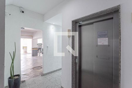 Apartamento à venda com 117m², 4 quartos e 2 vagas Apartamento à venda com 117m², 4 quartos e 2 vagasHall de entrada
