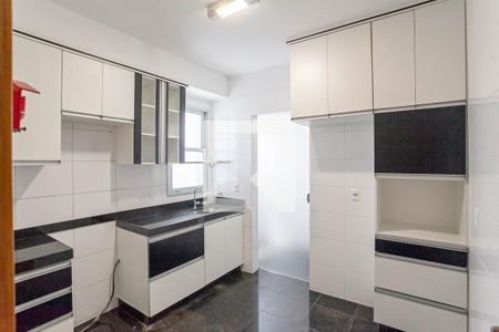 Apartamento à venda com 117m², 4 quartos e 2 vagas Apartamento à venda com 117m², 4 quartos e 2 vagasCozinha