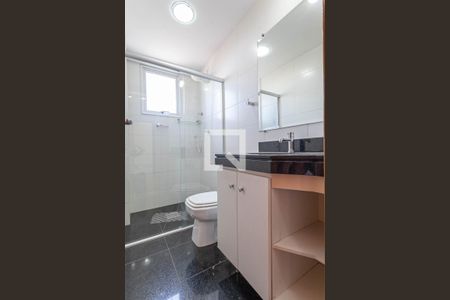 Apartamento à venda com 117m², 4 quartos e 2 vagas Apartamento à venda com 117m², 4 quartos e 2 vagasBanheiro social