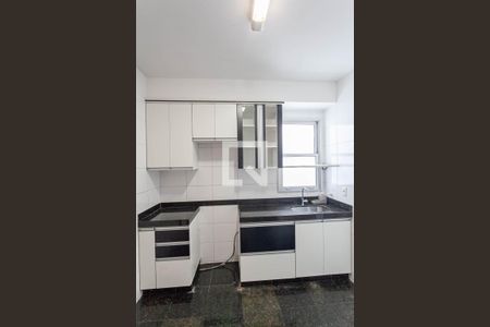 Apartamento à venda com 117m², 4 quartos e 2 vagas Apartamento à venda com 117m², 4 quartos e 2 vagasCozinha