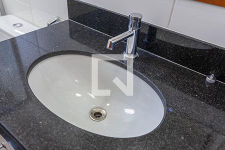 Apartamento à venda com 117m², 4 quartos e 2 vagas Apartamento à venda com 117m², 4 quartos e 2 vagasBanheiro social