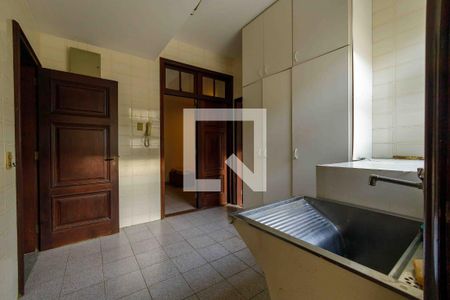 Casa de condomínio à venda com 900m², 6 quartos e 3 vagasÁrea de Serviço